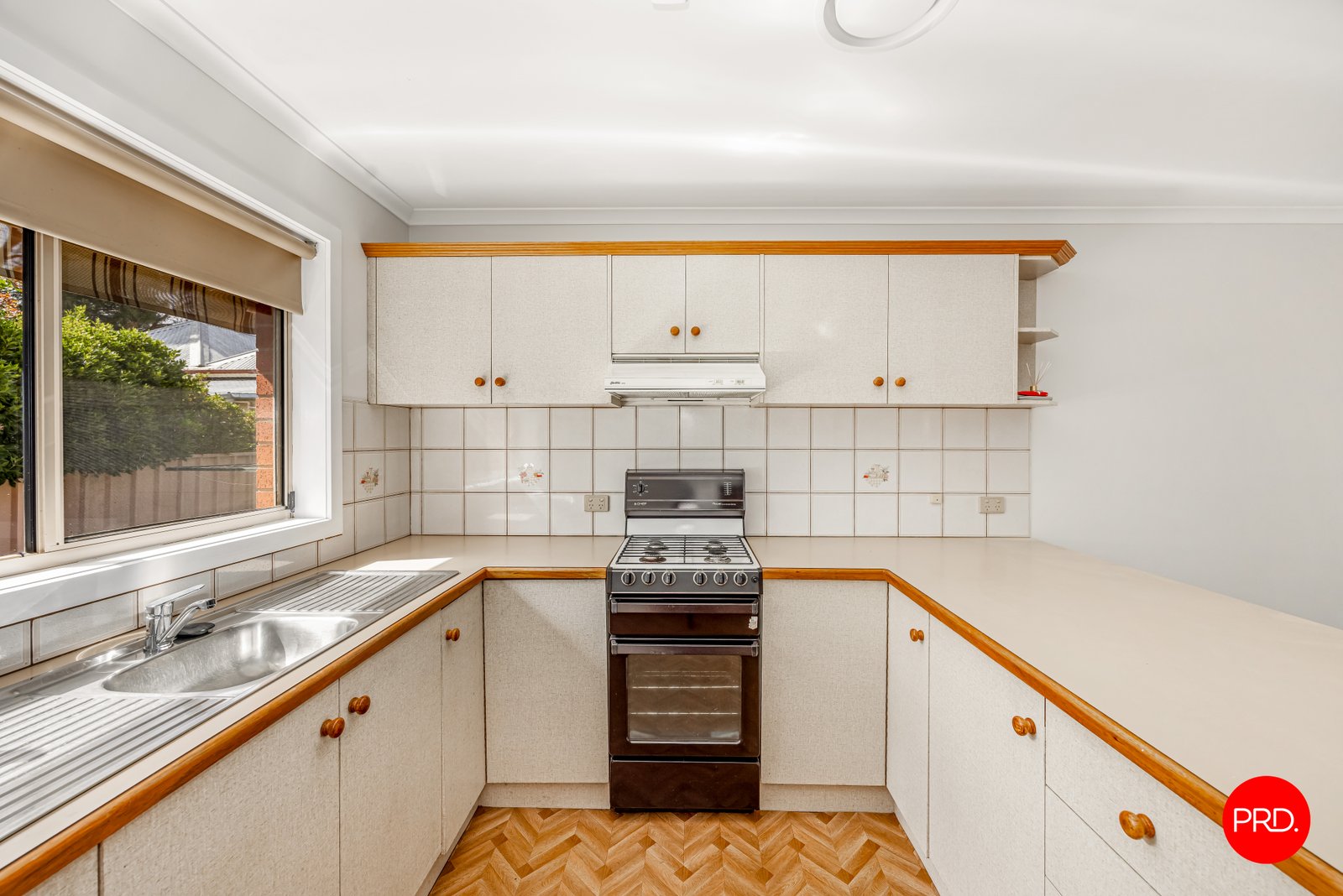 2/39 Lauriston St  KYNETON 3