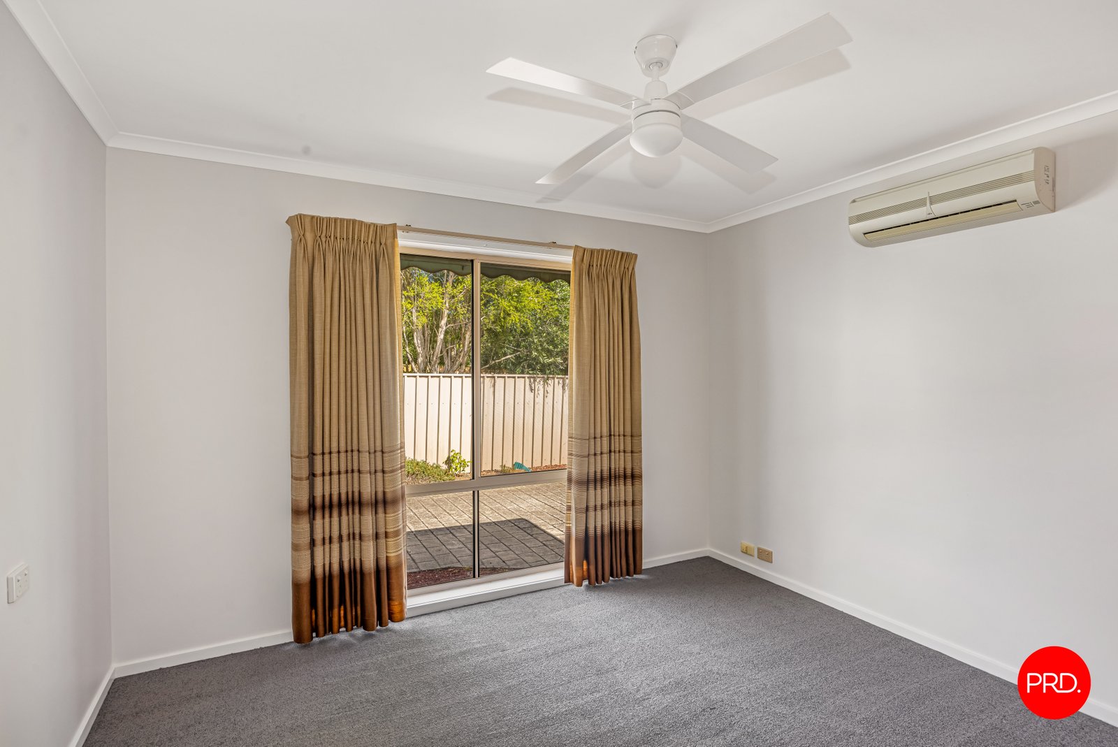 2/39 Lauriston St  KYNETON 7