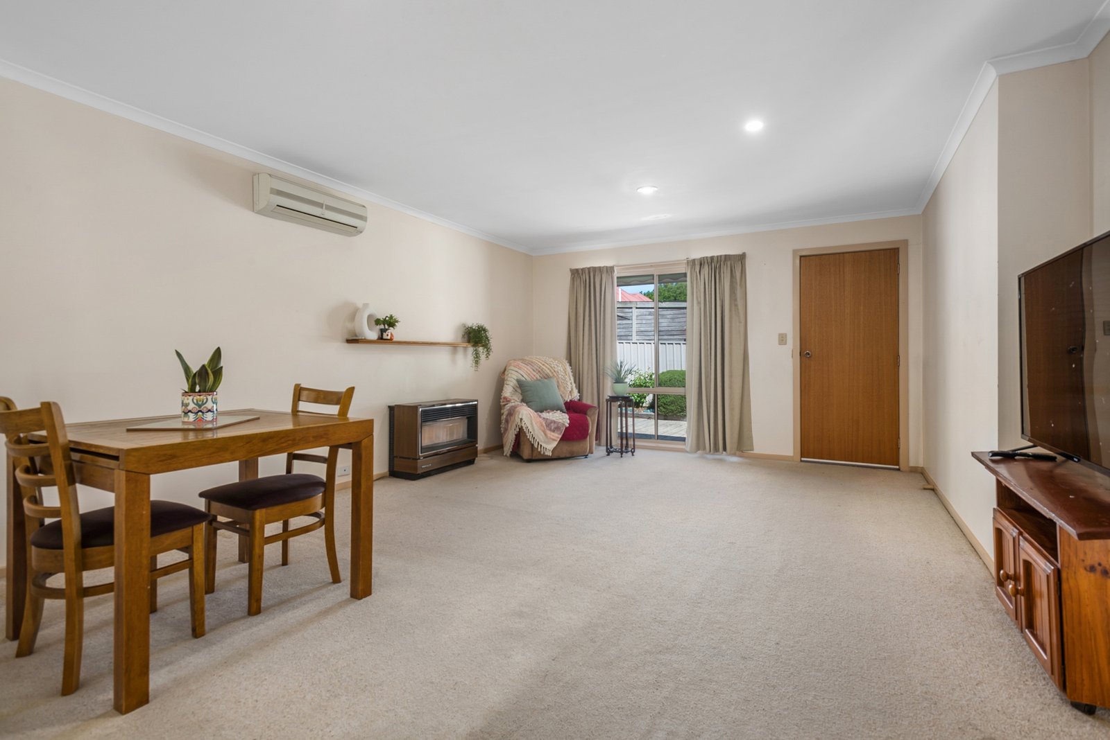 Real Estate and Property in 2/39 Lauriston Street, Kyneton, VIC