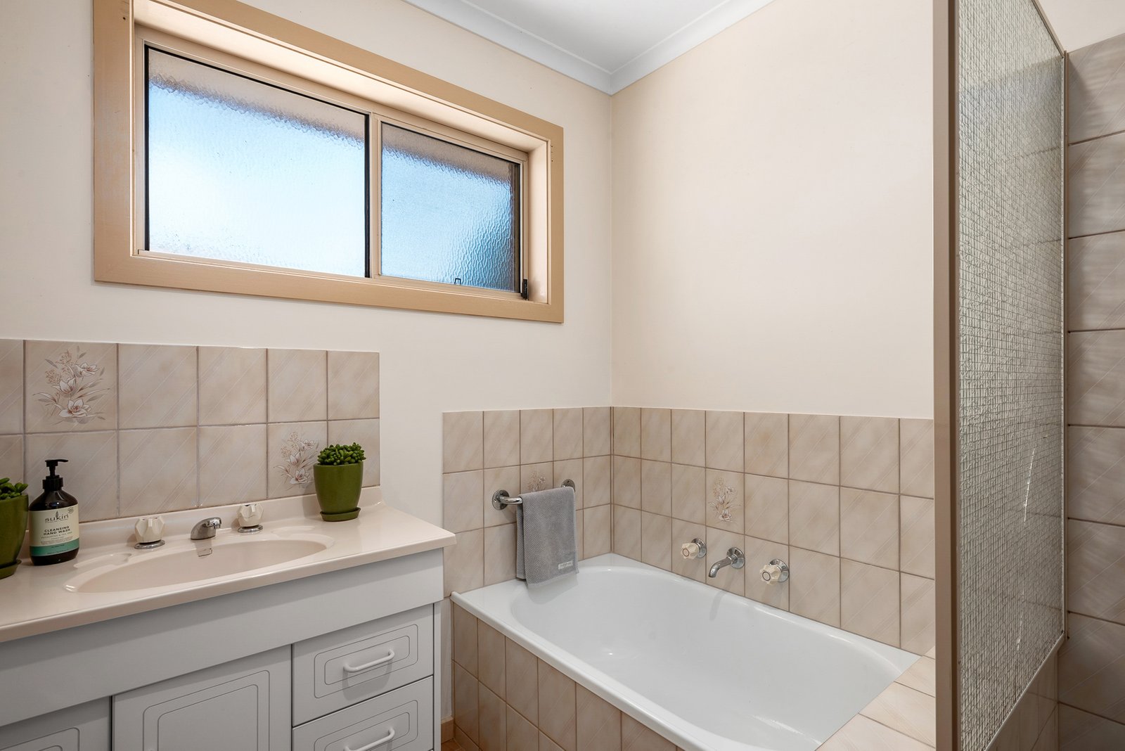 Real Estate and Property in 2/39 Lauriston Street, Kyneton, VIC