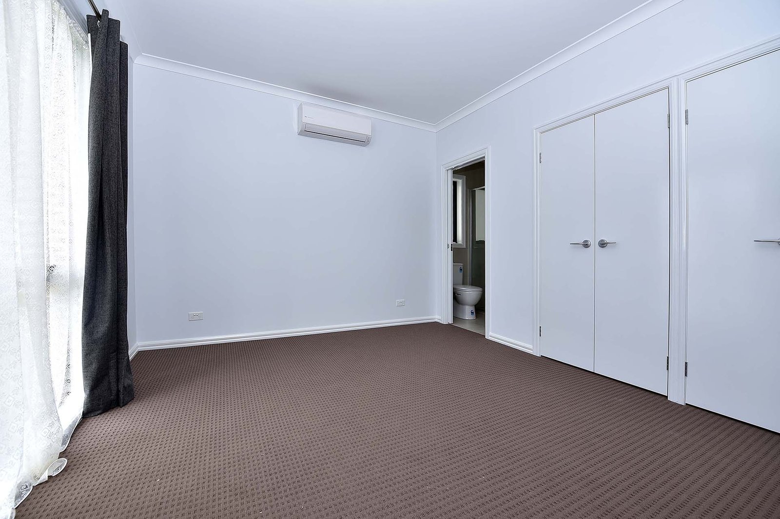 Gallery: 2/39 Peter Street