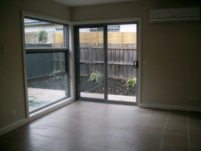 Gallery: 2/39 Roberts Street