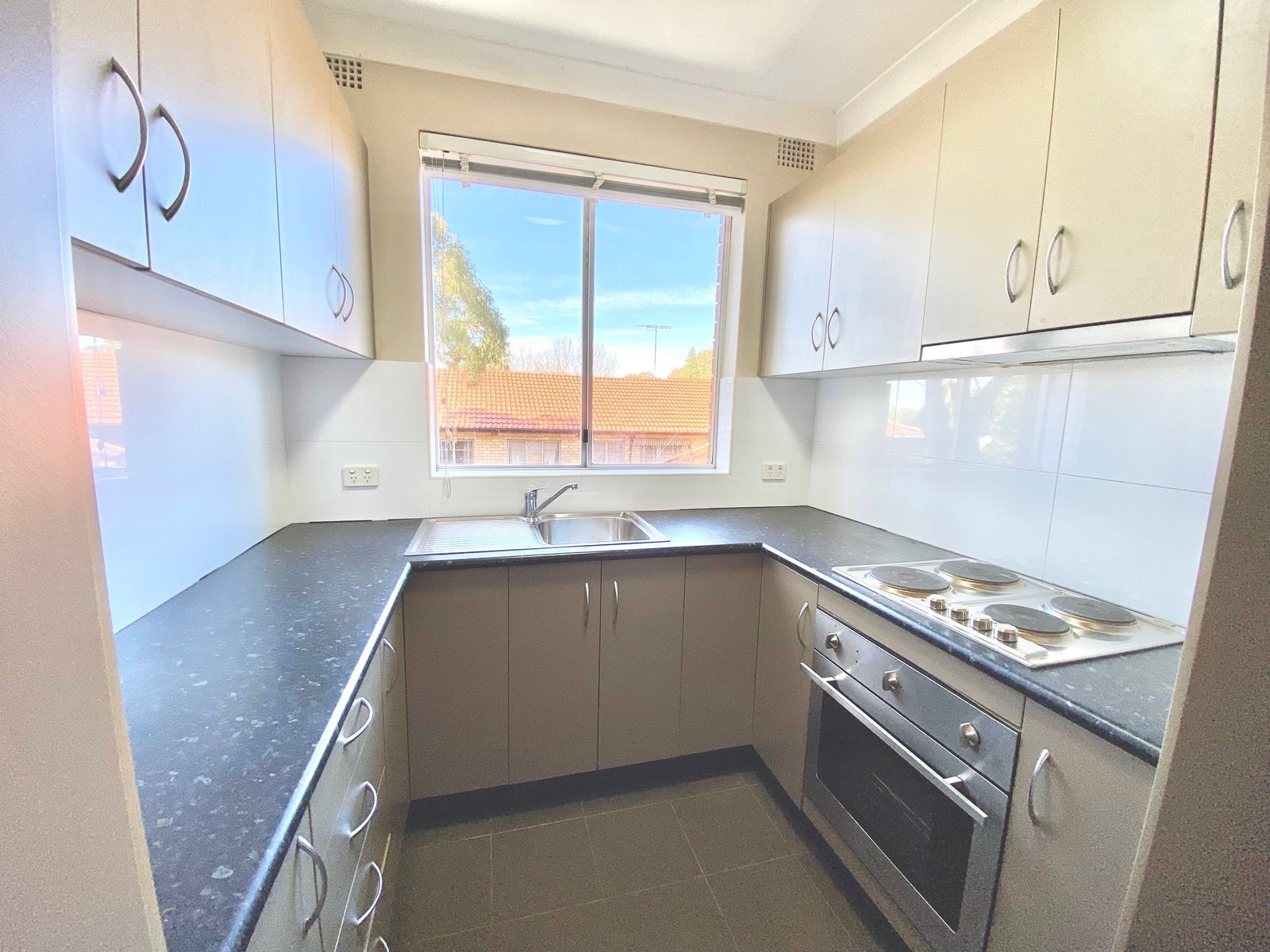 2/390 Bronte Road BRONTE 2