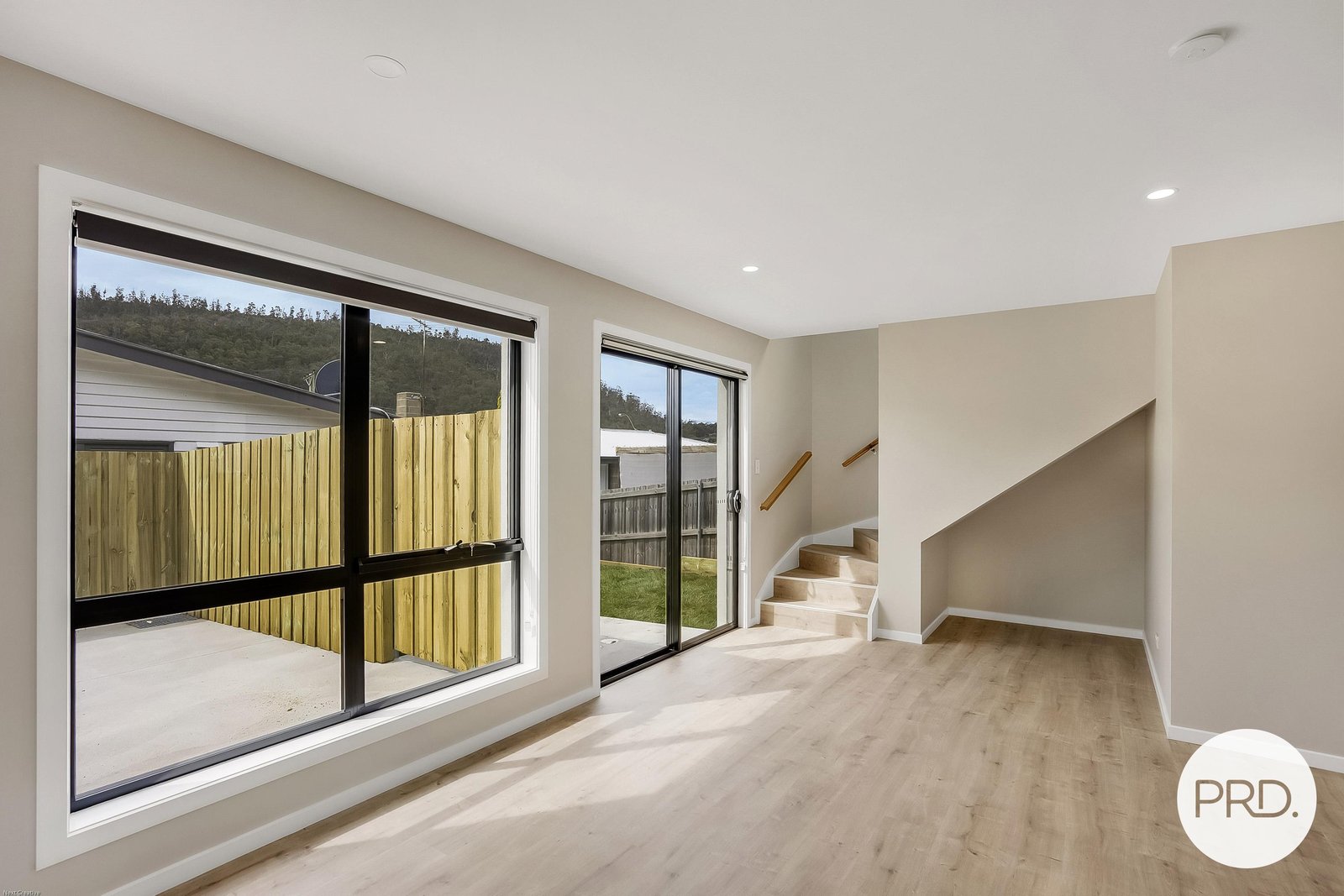 2/391 Cambridge Road MORNINGTON 8