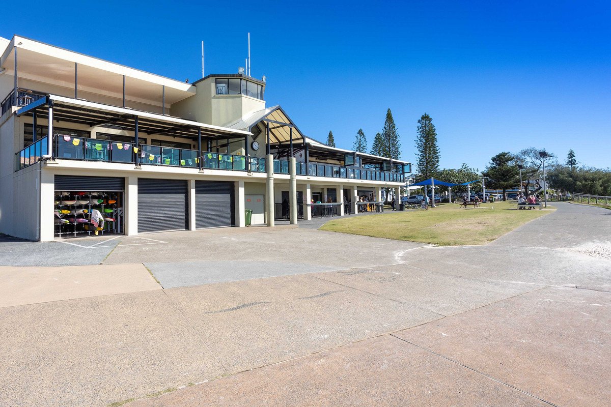2/391 Golden Four Drive Tugun 13