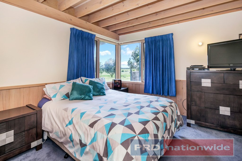 2399 Ballan-Meredith Road MOUNT WALLACE 8
