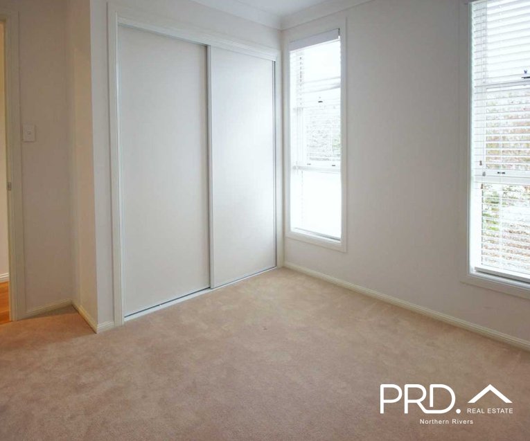 23A Eileen Place CASINO 7