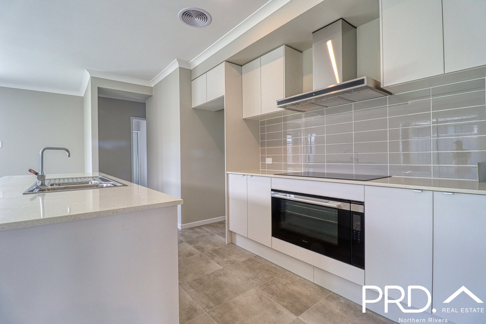 23a Hidden Valley Circuit CHILCOTTS GRASS 6