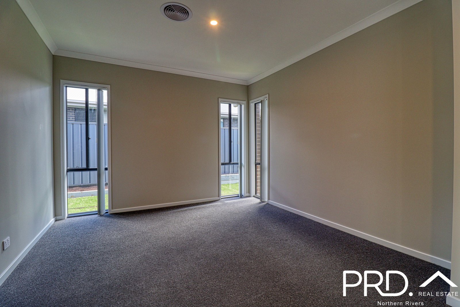 23a Hidden Valley Circuit CHILCOTTS GRASS 9