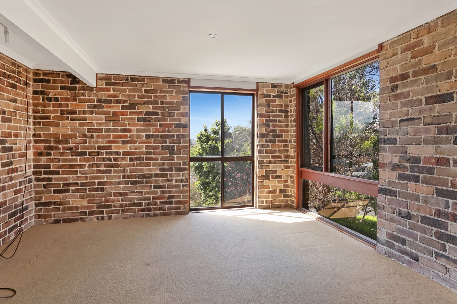 23a Wybalena Avenue KOONAWARRA 11