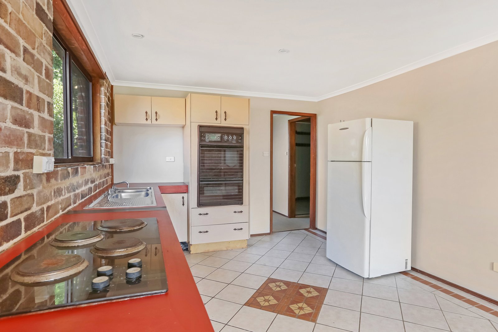 23a Wybalena Avenue KOONAWARRA 12