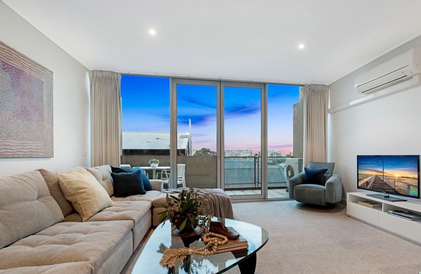 Gallery: 23a/200 Bay Street