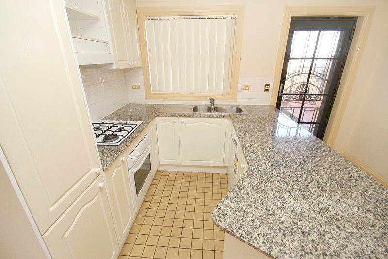 2/4-10 View Street ARNCLIFFE 2