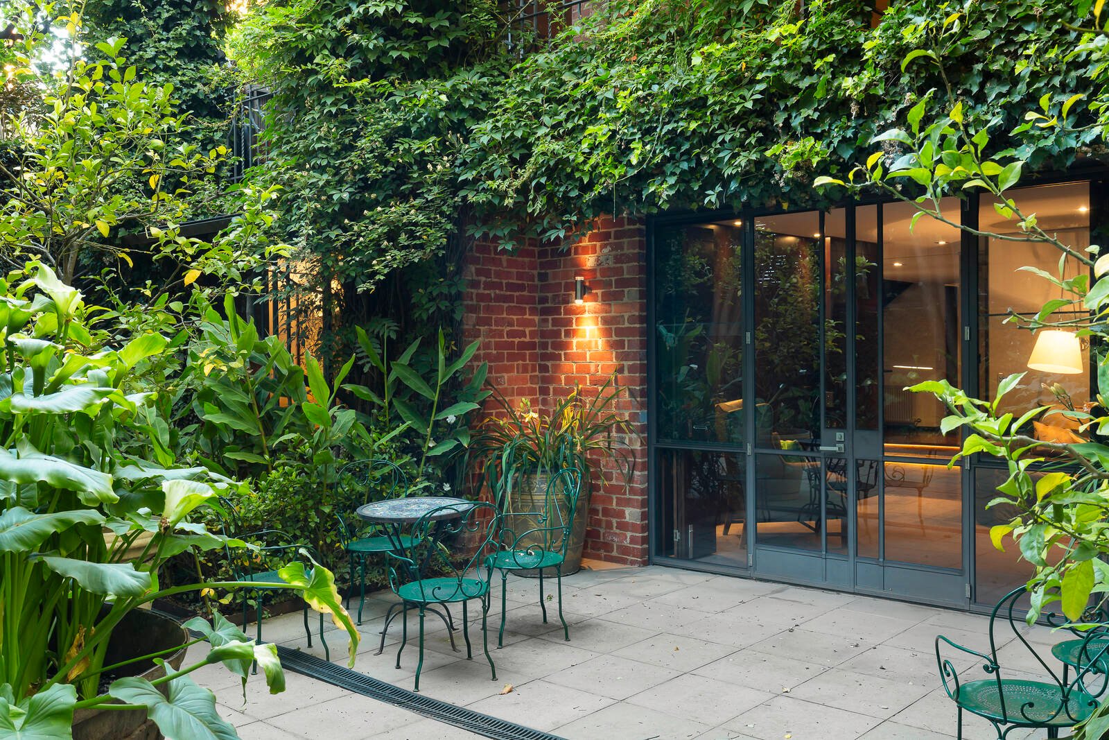 Real Estate and Property in 24-28 George Street, East Melbourne, VIC