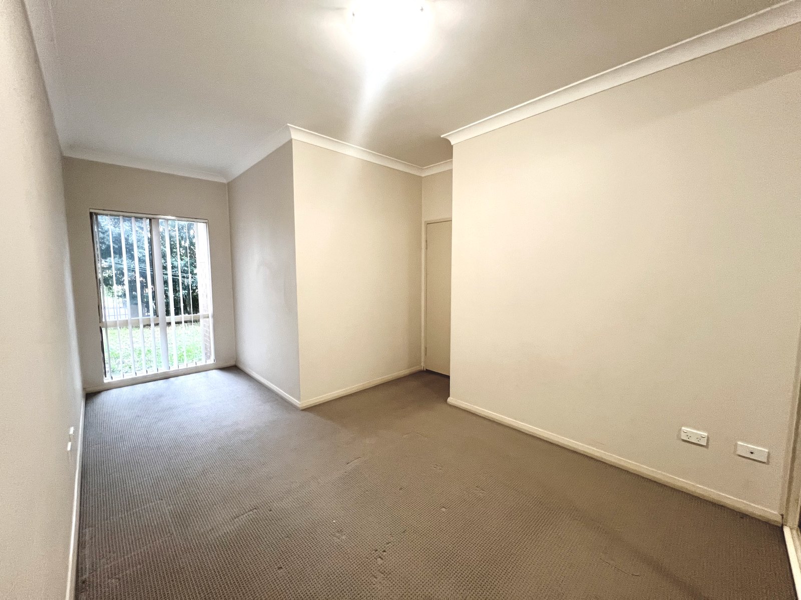 2/4-6 Freeman St  WARWICK FARM 8