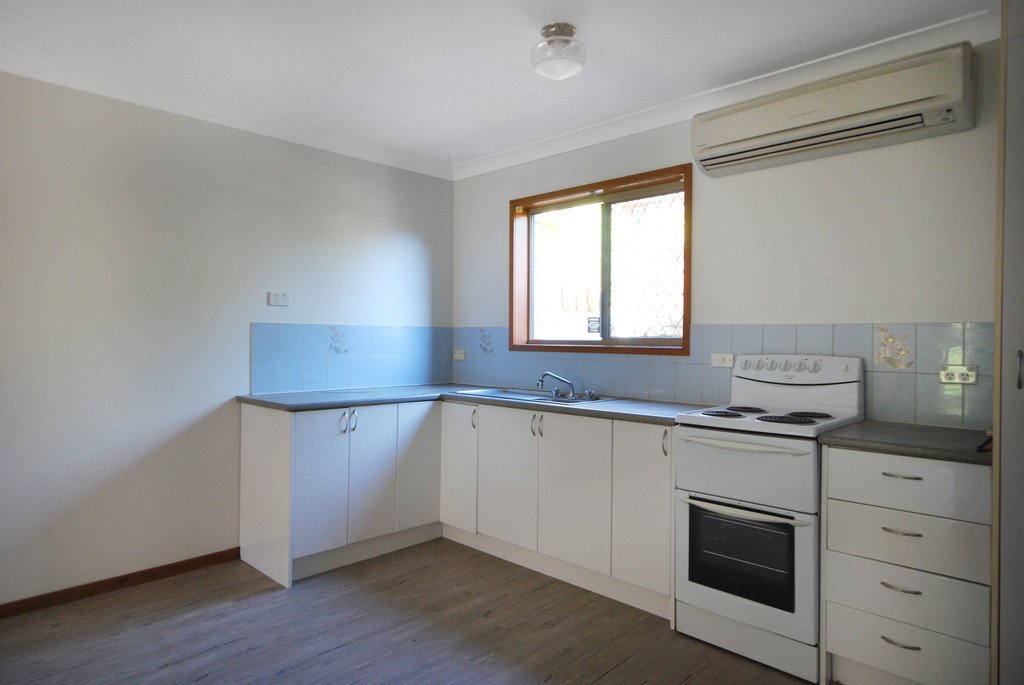 2/4-6 Honeysuckle Street TWEED HEADS WEST 2