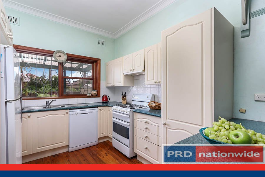 24 Ainslie Street KINGSFORD 3