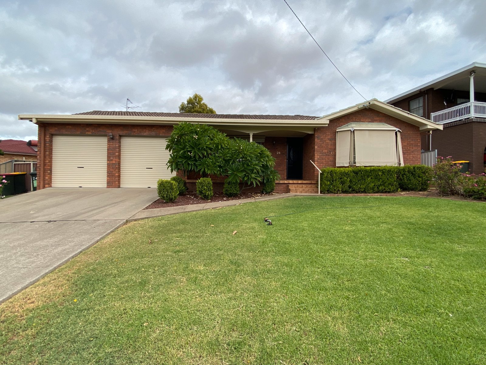 24 Amaroo Road HILLVUE 1