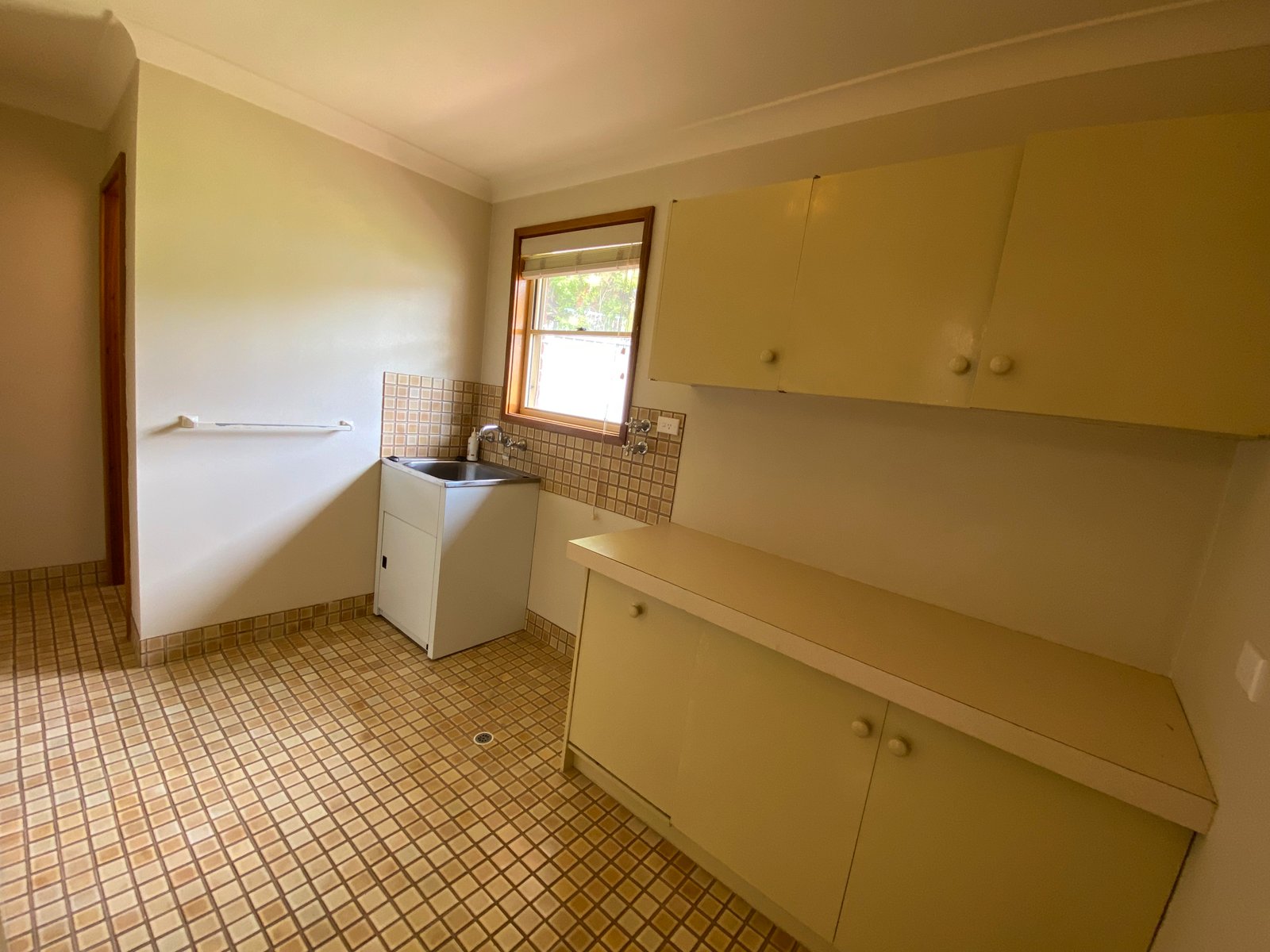 24 Amaroo Road HILLVUE 13