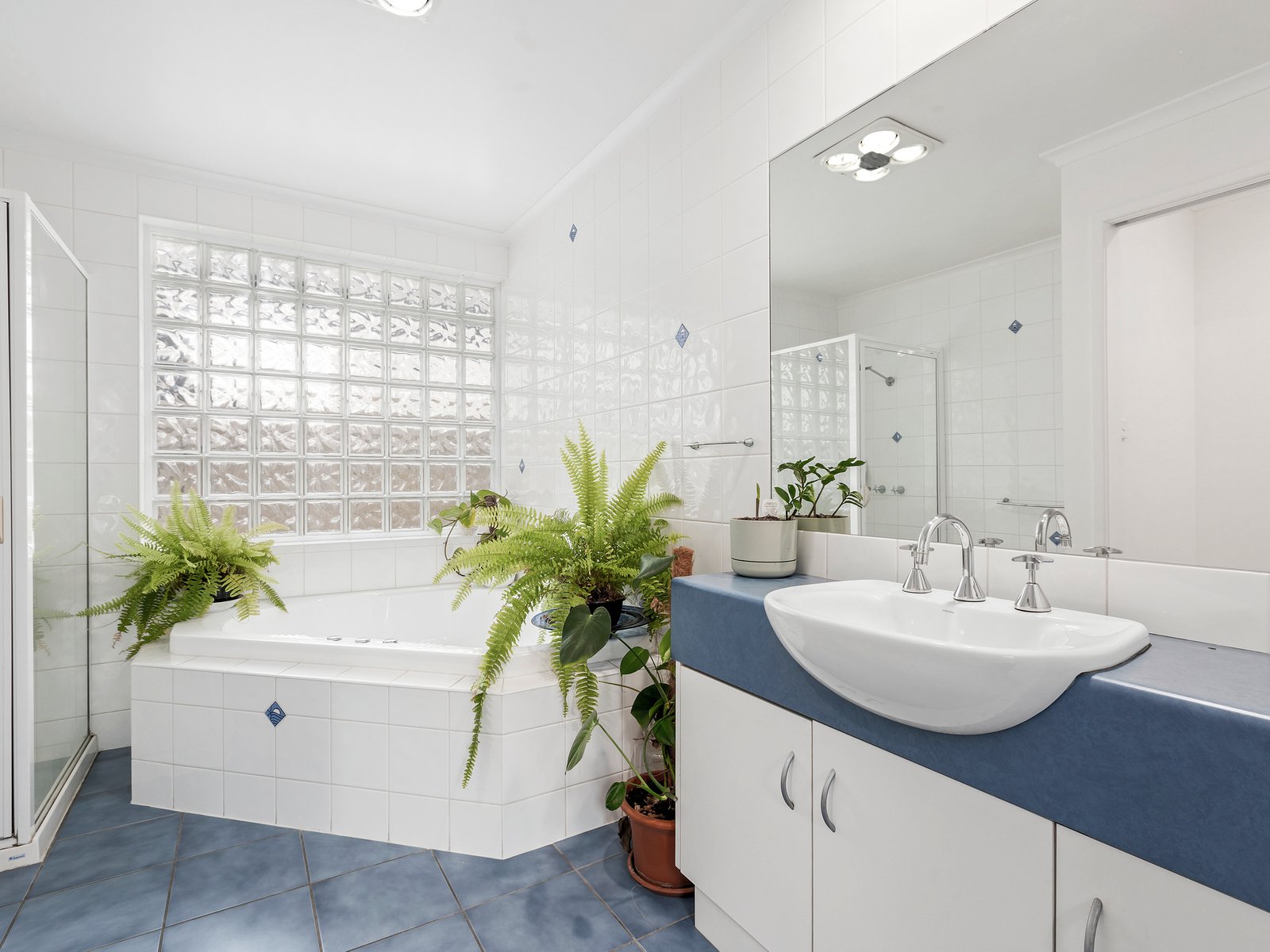 Real Estate and Property in 24 Anderson Street, Point Lonsdale, VIC