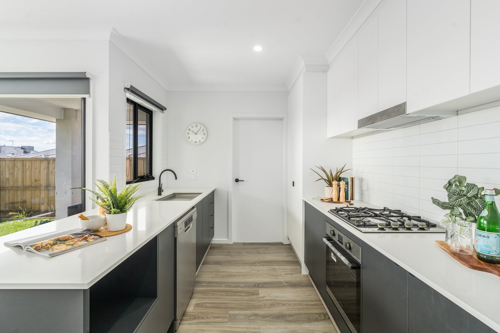 Gallery: 24 Anthurium Drive