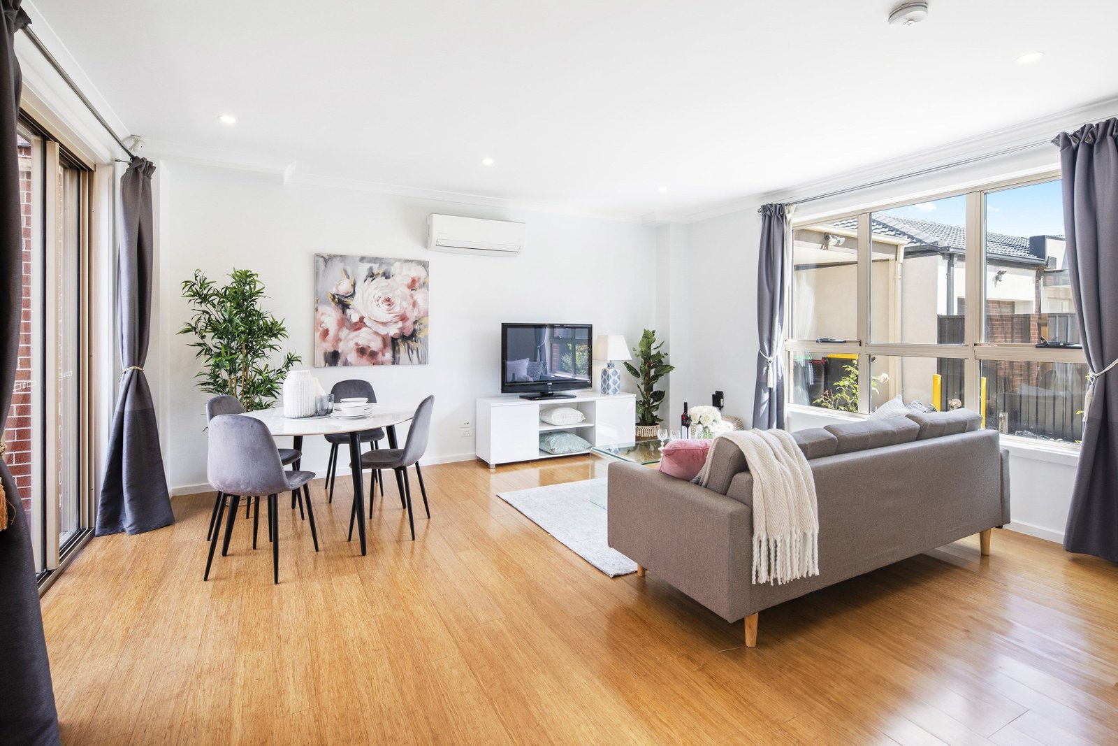 Gallery: 2/4 Ashdale Court