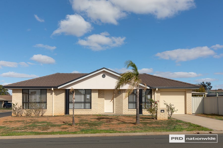24 Banks Street TAMWORTH 1