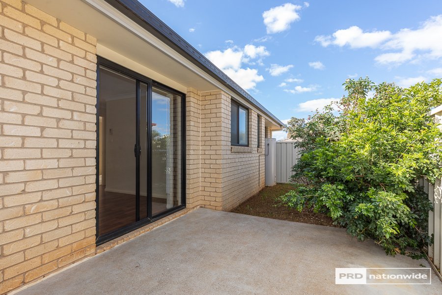 24 Banks Street TAMWORTH 12