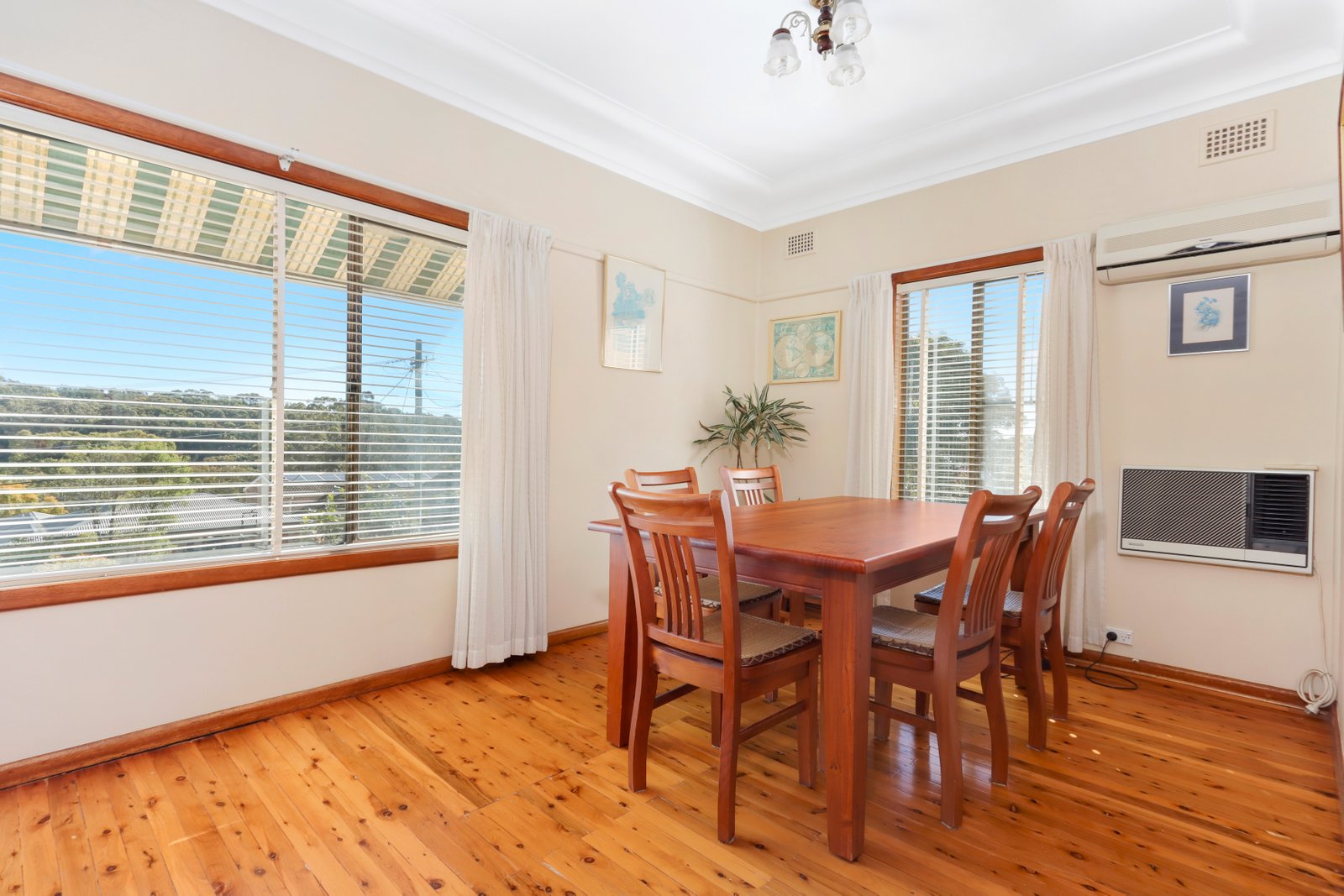 24 Baringa Road MORTDALE 4