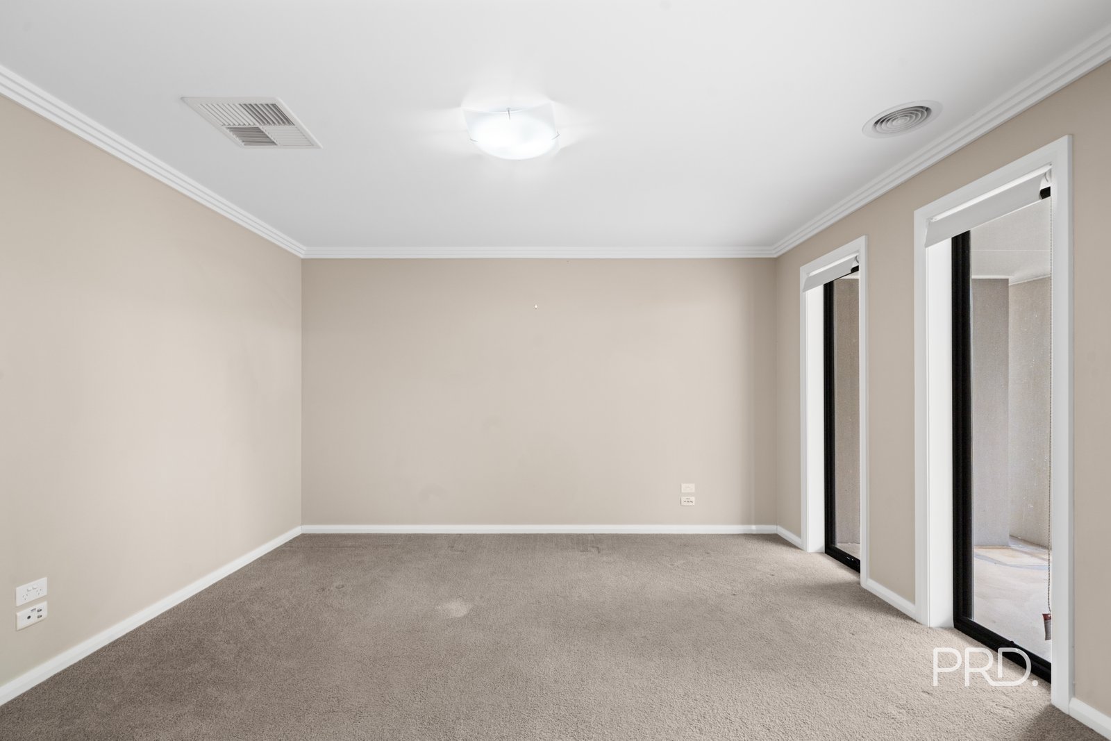 24 Barton Avenue LLOYD 8