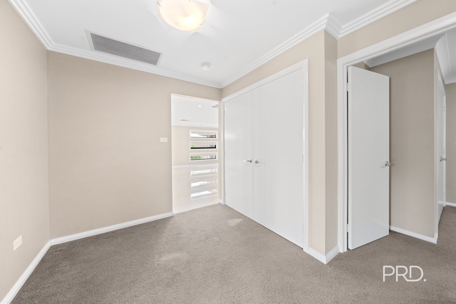 24 Barton Avenue LLOYD 9