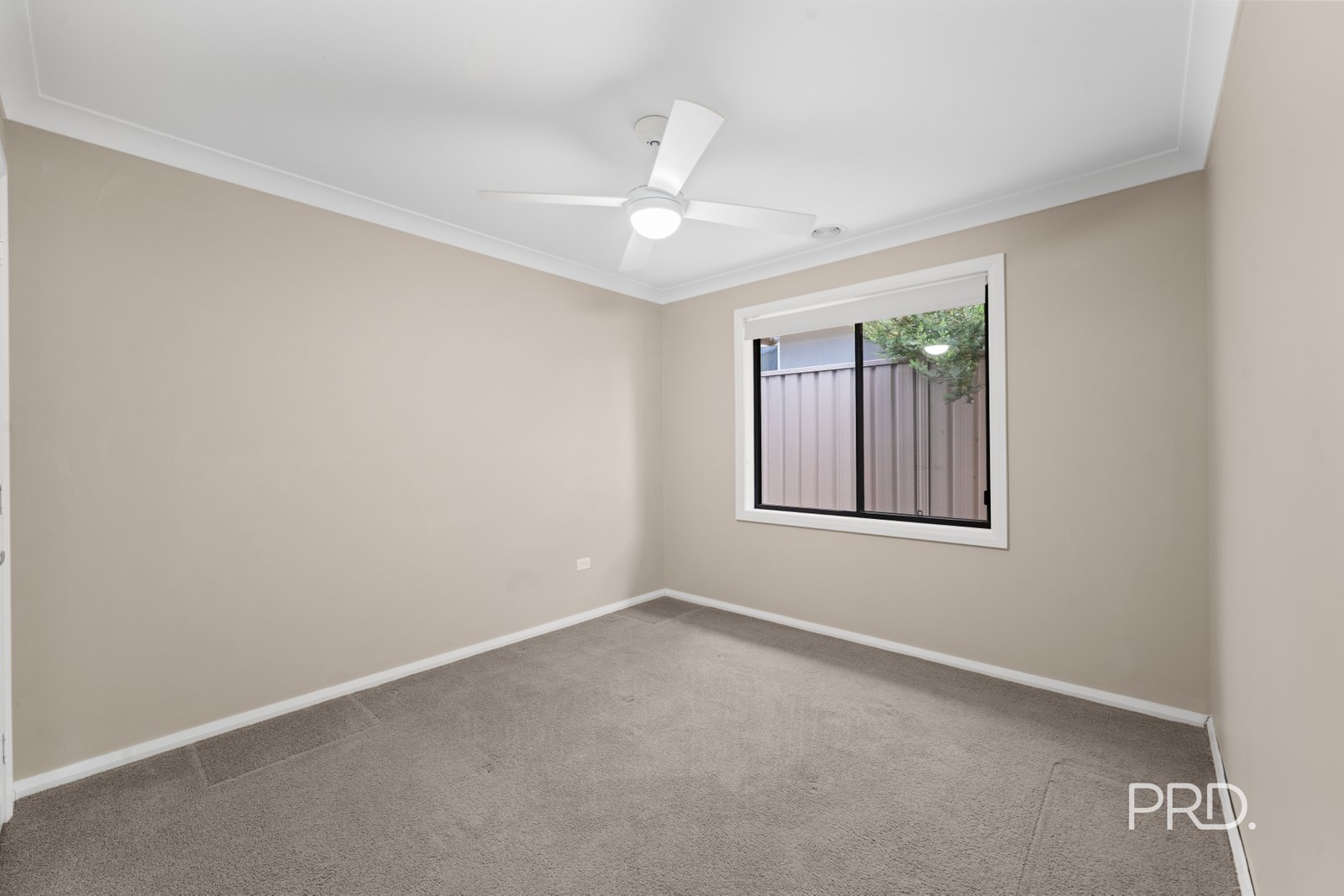 24 Barton Avenue LLOYD 11