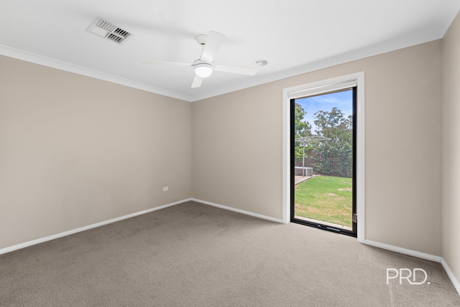 24 Barton Avenue LLOYD 12