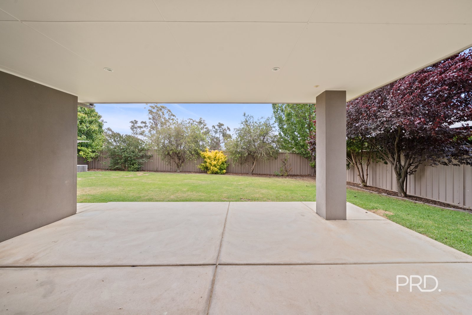 24 Barton Avenue LLOYD 13