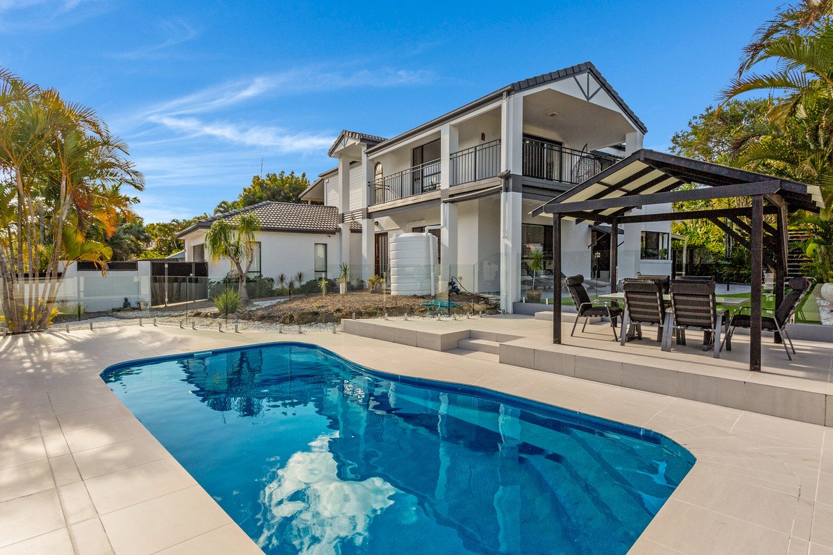 24 Beaconsfield Drive Burleigh Waters 1