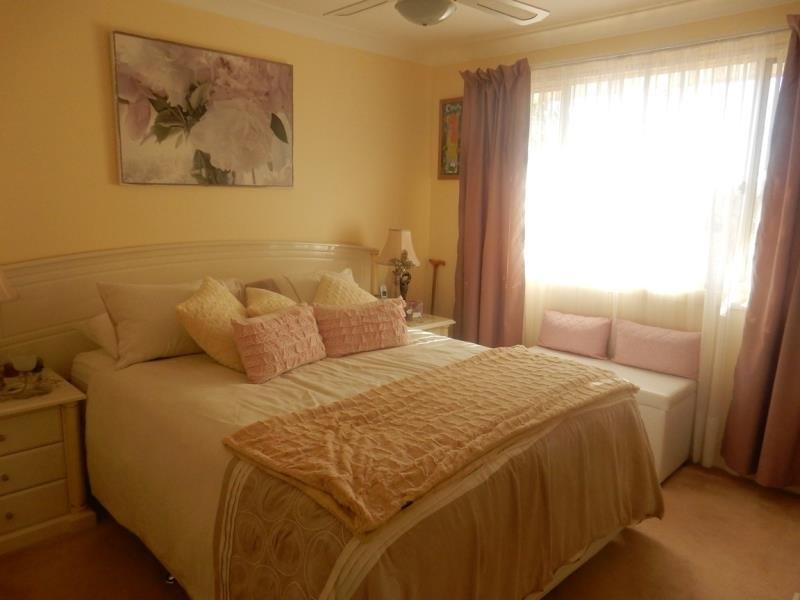 2/4 Belah Close TAMWORTH 4