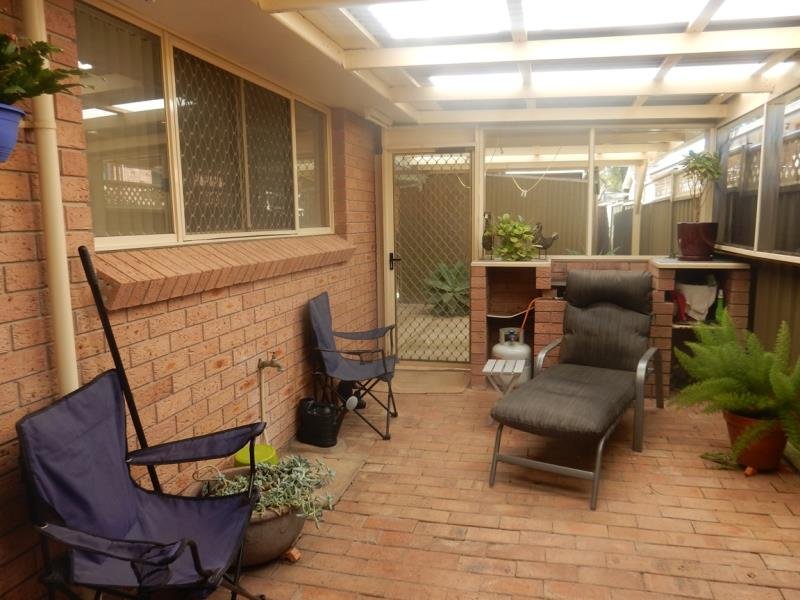 2/4 Belah Close TAMWORTH 7