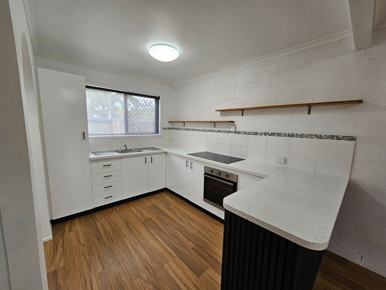 2/4 Bevington Street TANNUM SANDS 2