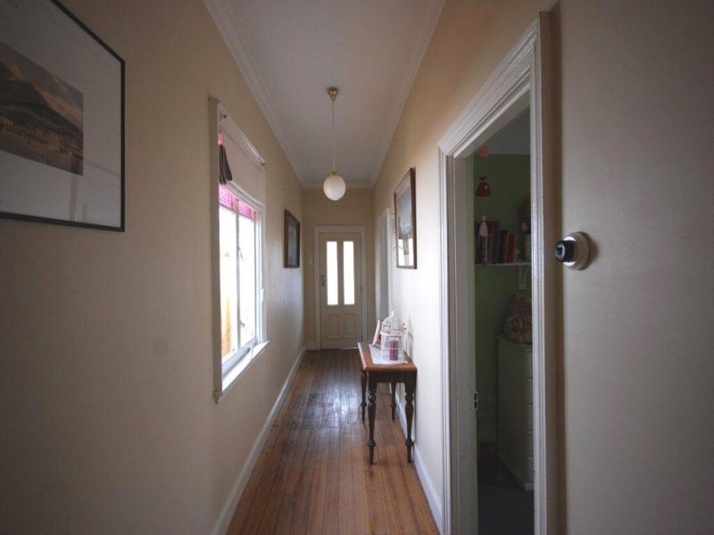 24 Blair Street NEW NORFOLK 2