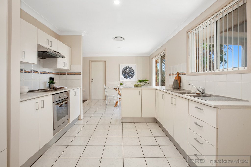 24 Blakewell Road THORNTON 6