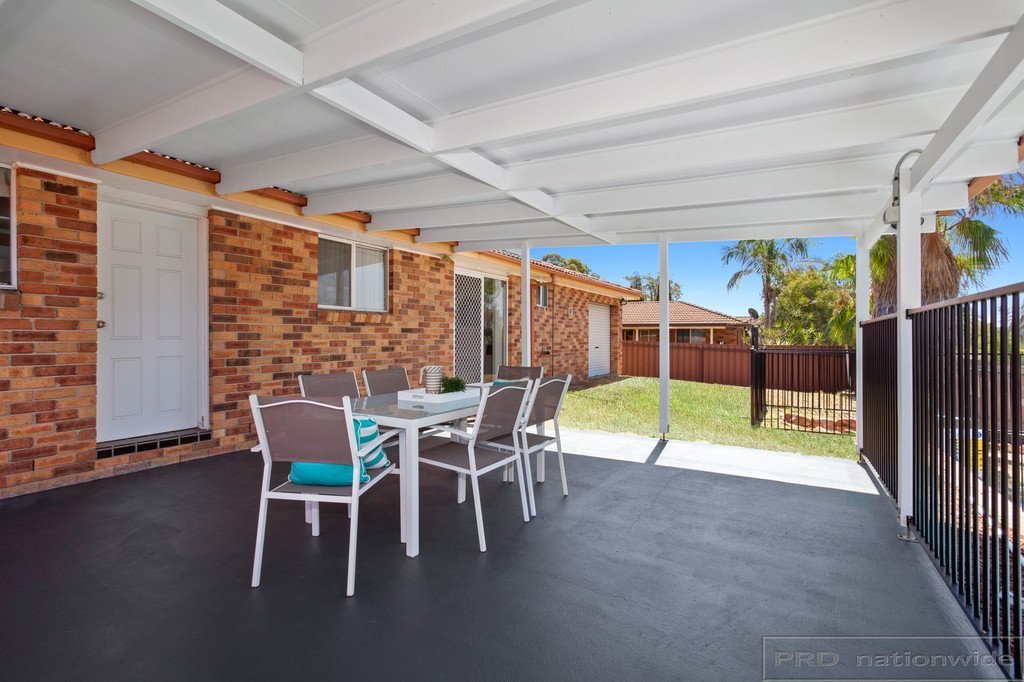 24 Blakewell Road THORNTON 8