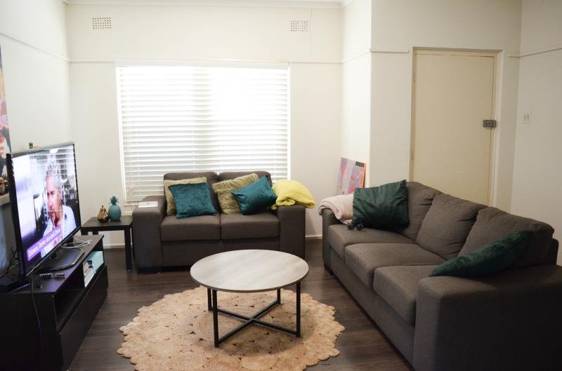 24 Bolger Avenue WAGGA WAGGA 2