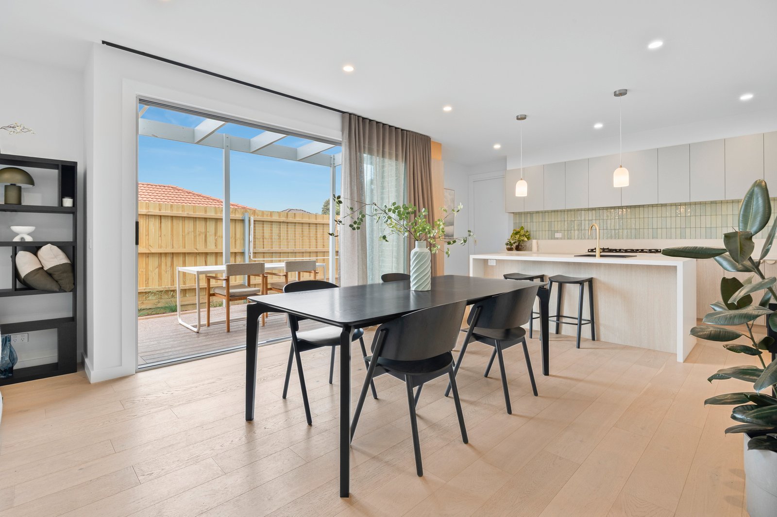 Gallery: 2/4 Bondi Road