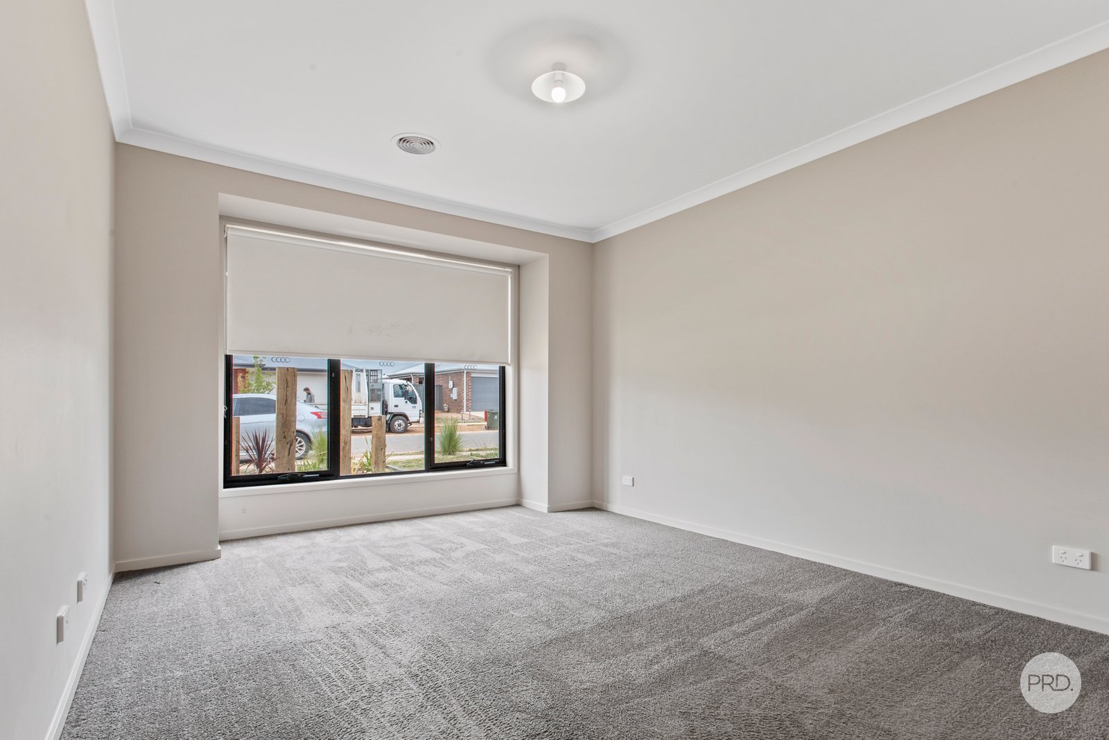 24 Bonnington Street JACKASS FLAT 6