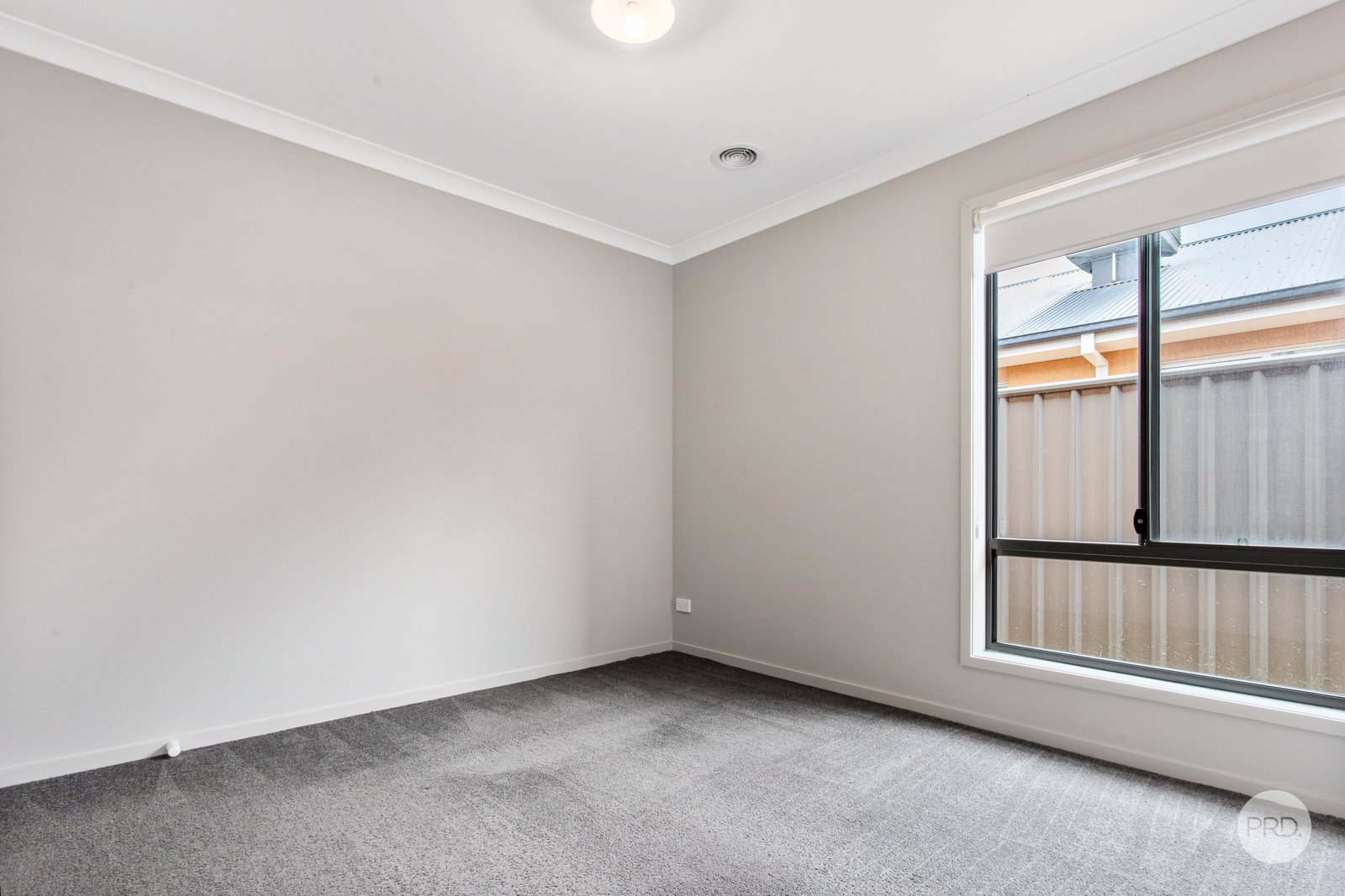 24 Bonnington Street JACKASS FLAT 9