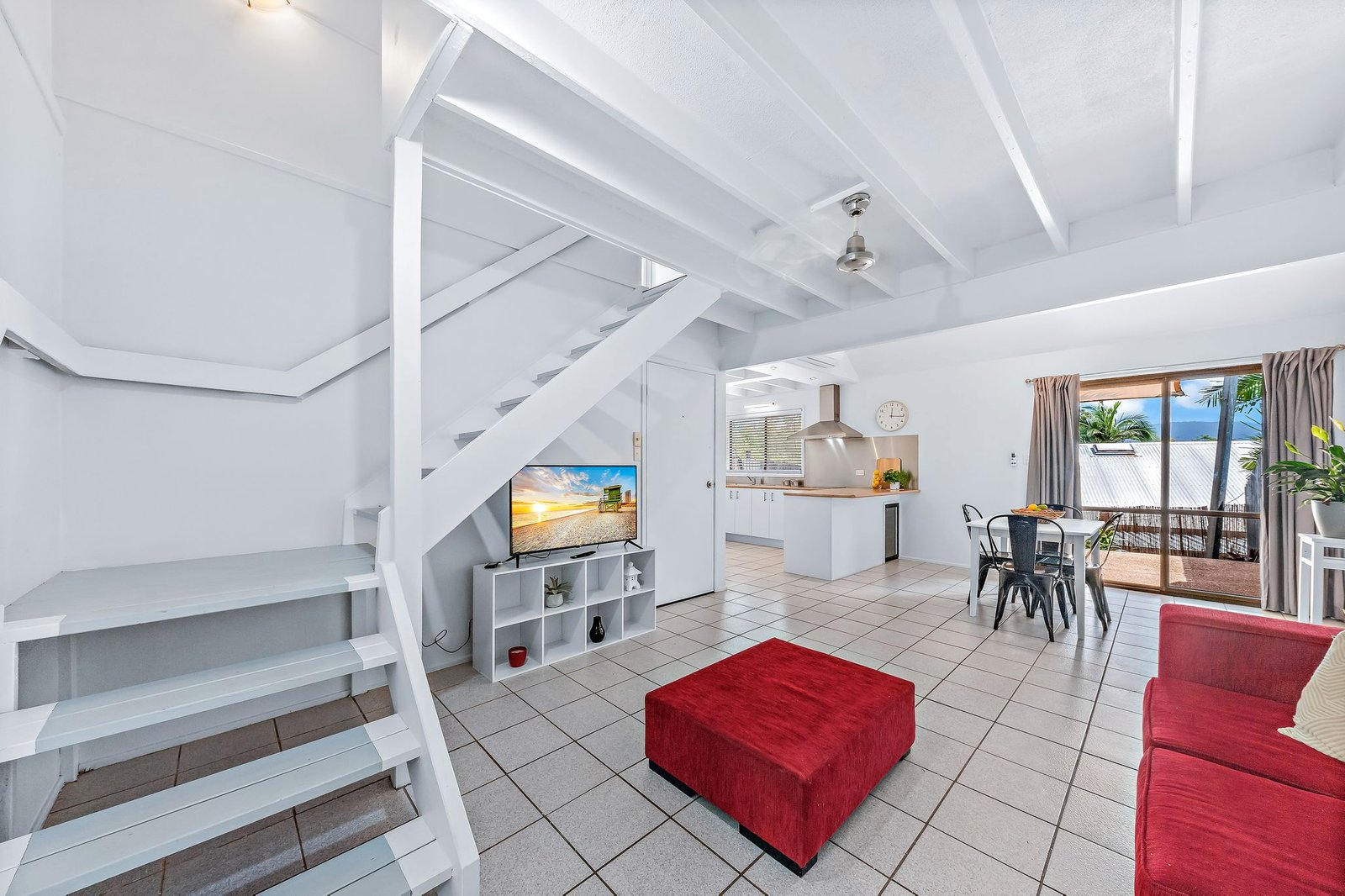 2/4 Border Drive CANNONVALE 2