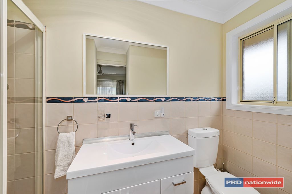24 Borrowdale Crescent BOAMBEE EAST 11