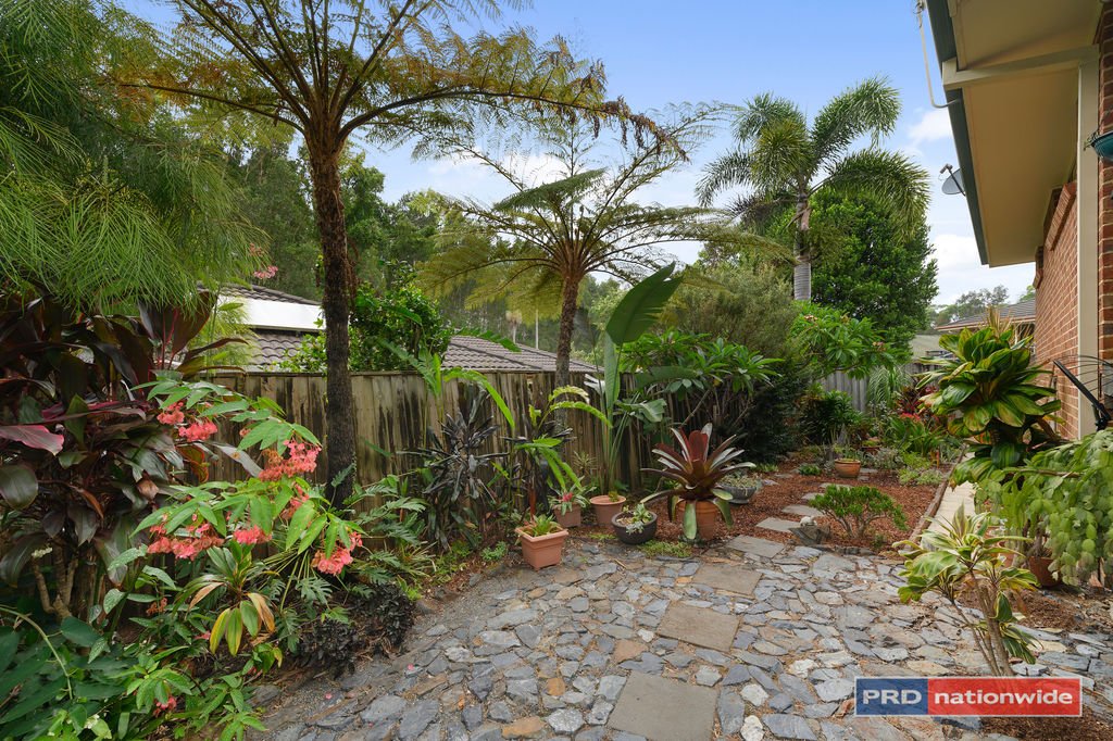 24 Borrowdale Crescent BOAMBEE EAST 18