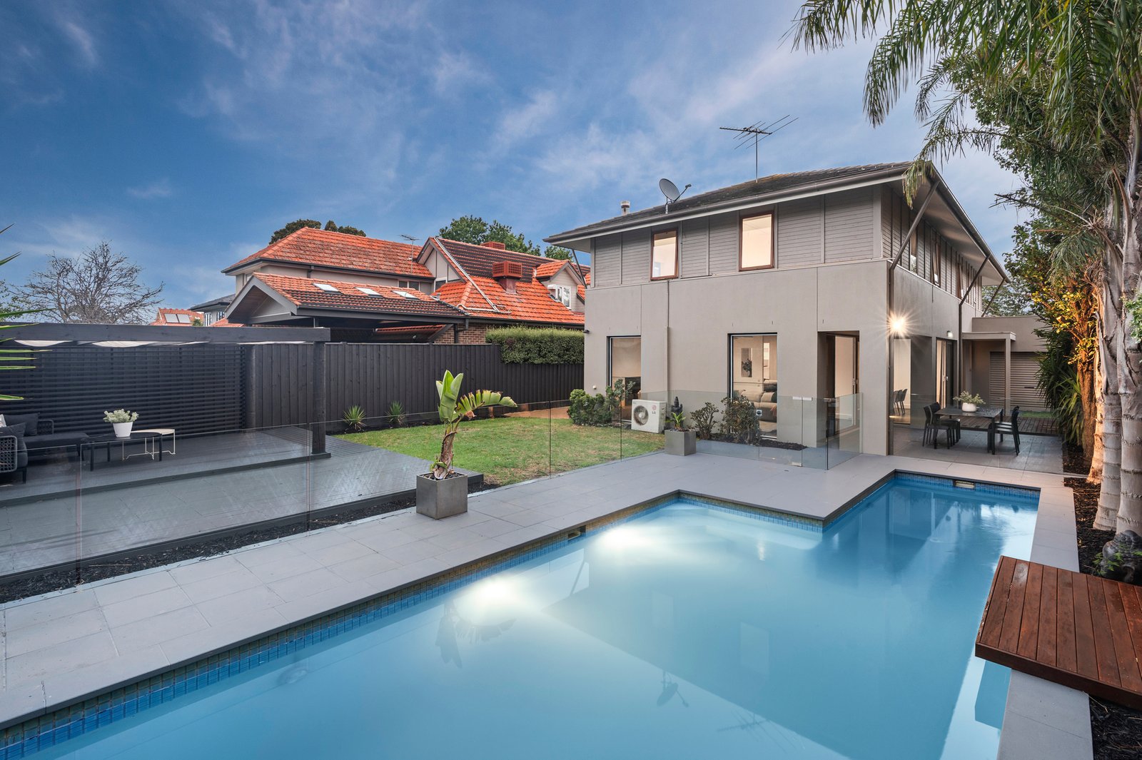 Gallery: 24 Bourneville Avenue