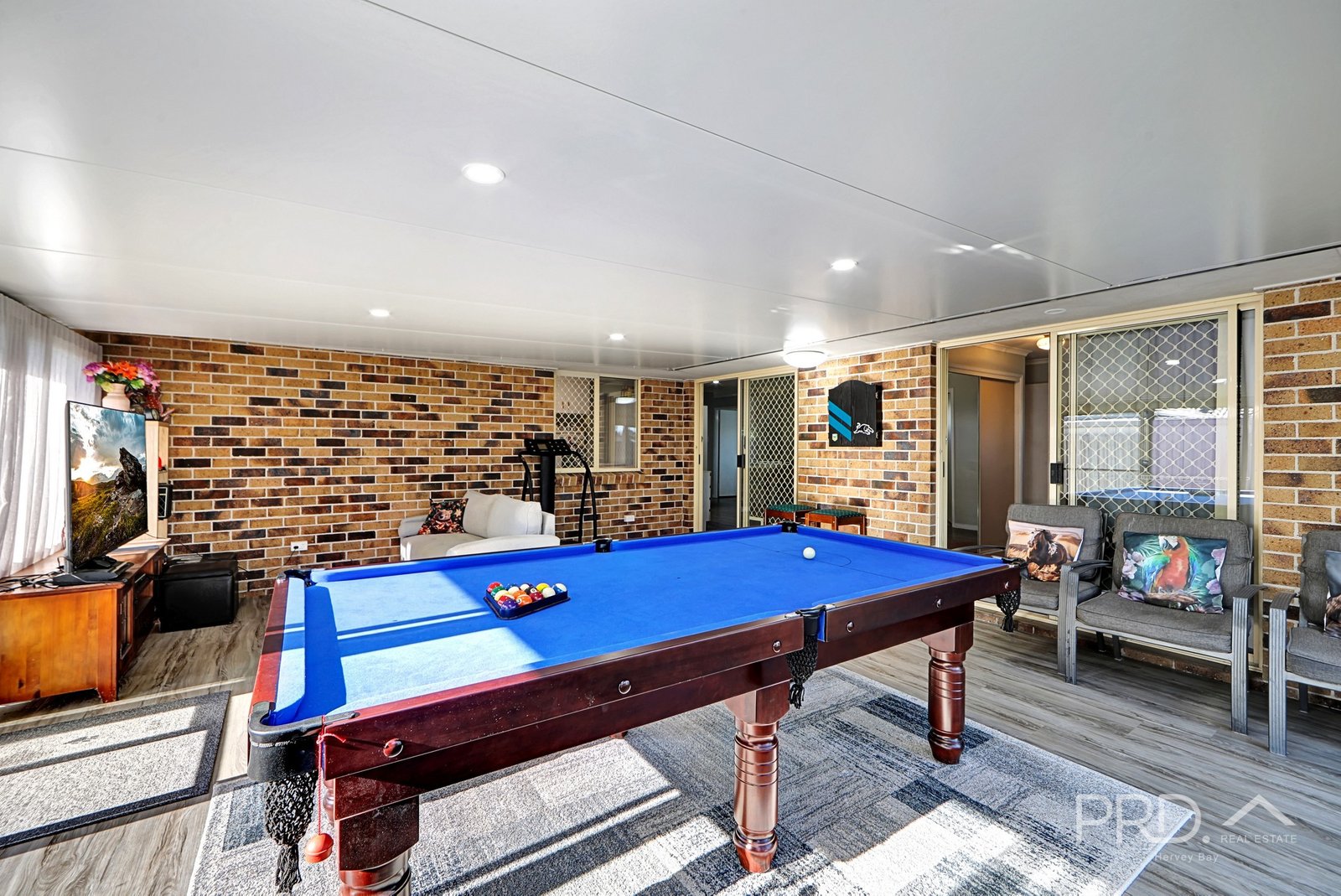 24 Bowerbird Avenue ELI WATERS 17